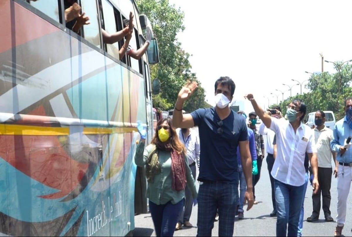 Lockdown, Bollywood Actor Sonu Sood Dedicated to Help Migrant Workers