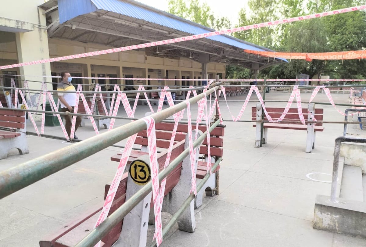 First train to reach Una railway station on this day carrying 1425 Himachalis from Bangalore