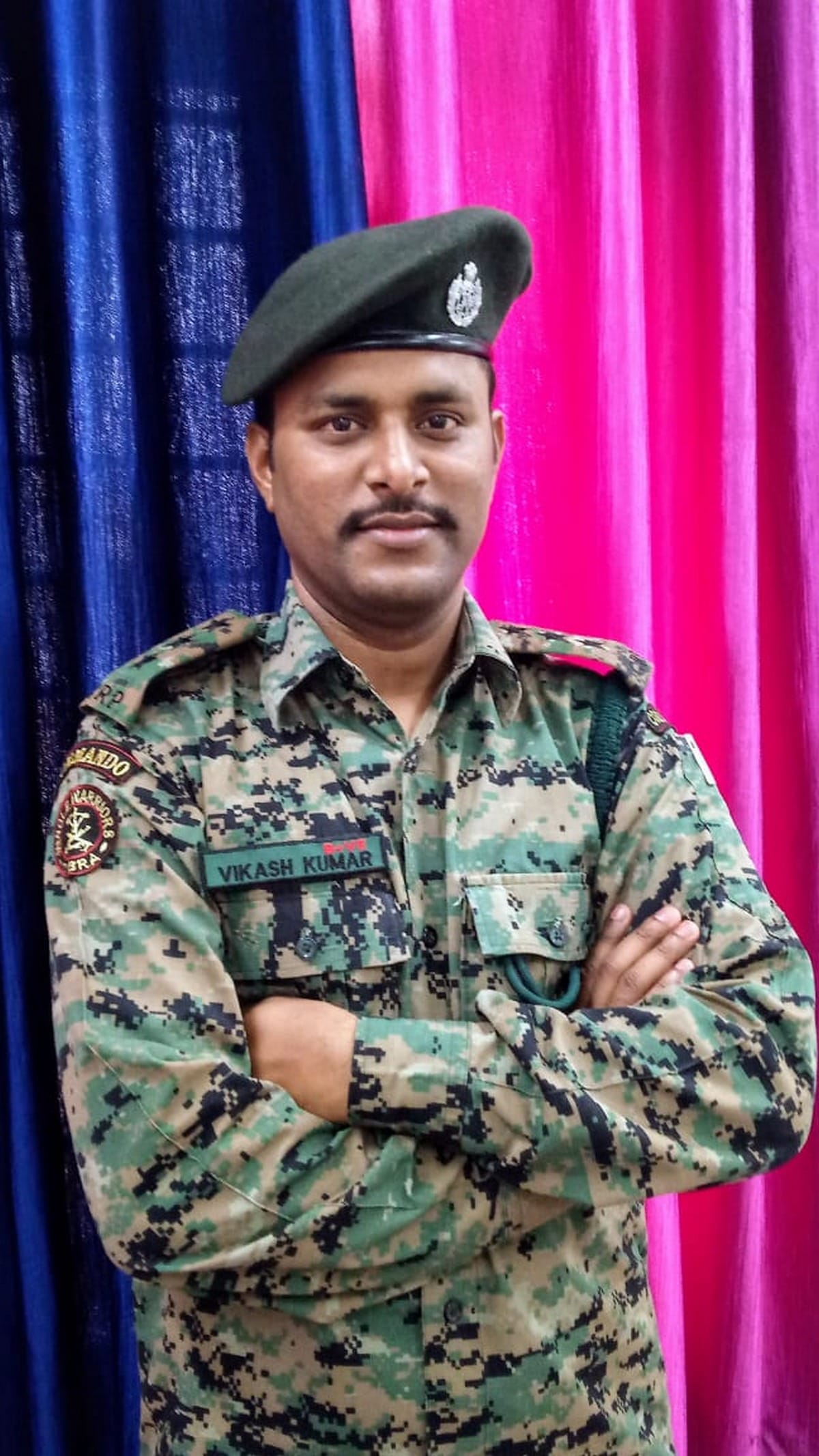 Vikash Kumar Assistant Commandant of 95 Battalion of CRPF wrote poem during lockdown in varanasi