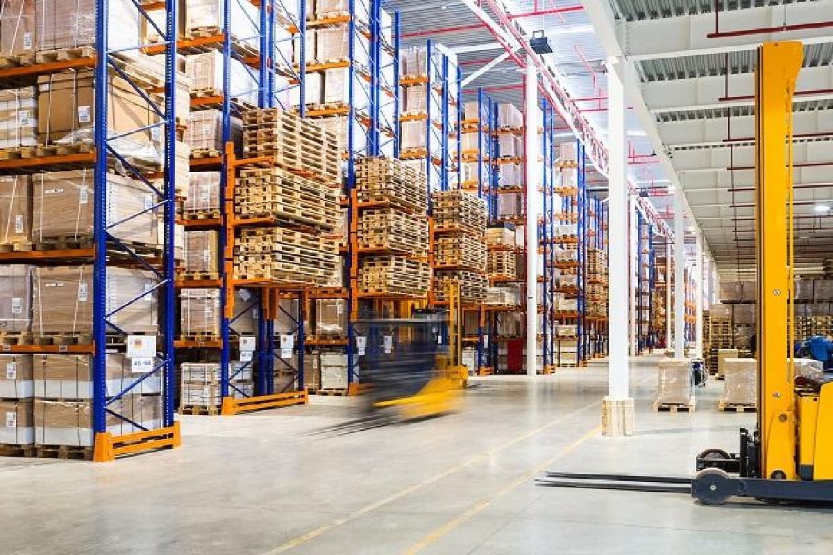 Warehousing demand in 8 major cities drops 29 percent from Jan to March