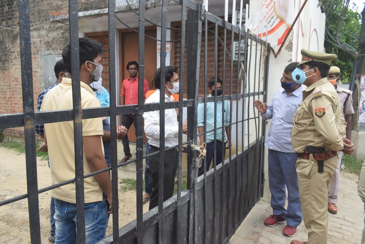 The migrants kept the shelter home
