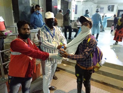 Special trains from Jamnagar and Mehsana in Gujarat to Ghazipur 2808 and 1700 migrants from Surat arrived