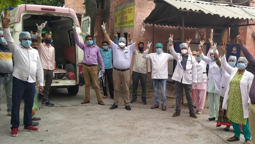 Eight warriors from hospital reached home after beating corona virus.