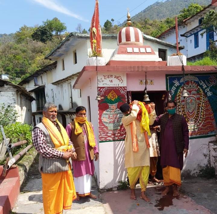 Chardham Yatra 2020 : gadu ghada yatra departure for joshimath from laxmi narayan mandir