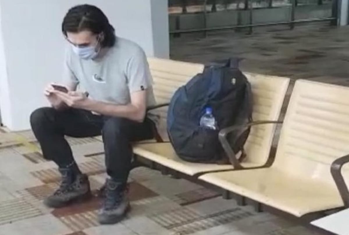 German national stranded at igi airport from 55 days of covid 19 lockdown today leave for amsterdam by klm flight