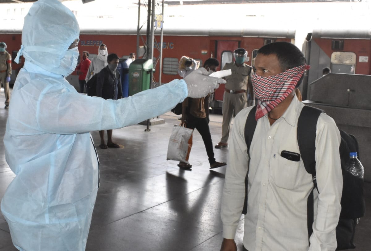Shramik special train Arrived in gorakhpur with 7966 laborers