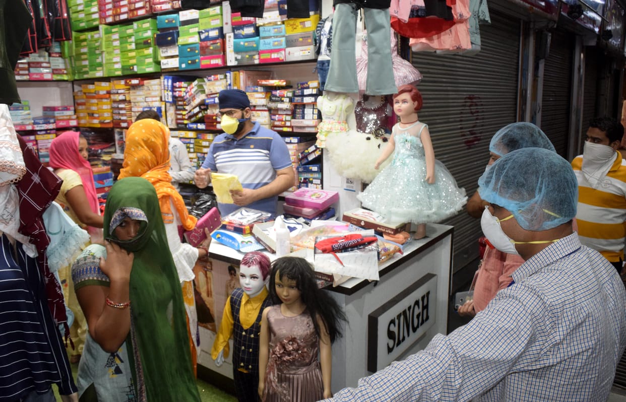 Costomer found without mask in shop will be charged Rs 500 from shopkeeper