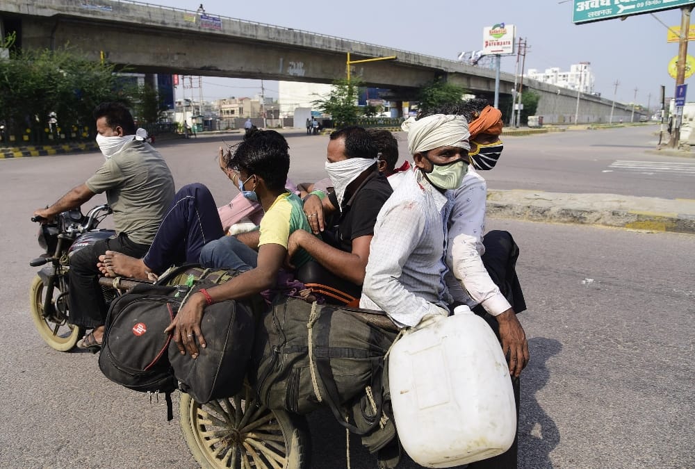 migrant labourers are going back to their villages.
