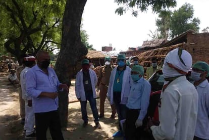 auraiya : After getting corona positive in village , medical team camp in