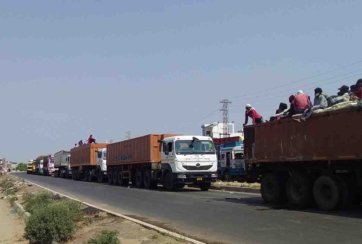 Agra-Kanpur highway jammed for seven and a half hours