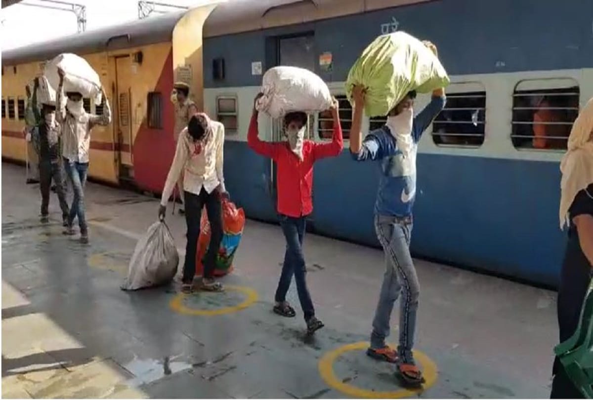 Shramik Special train from Gujarat reaches Aligarh junction with around 1600 stranded workers