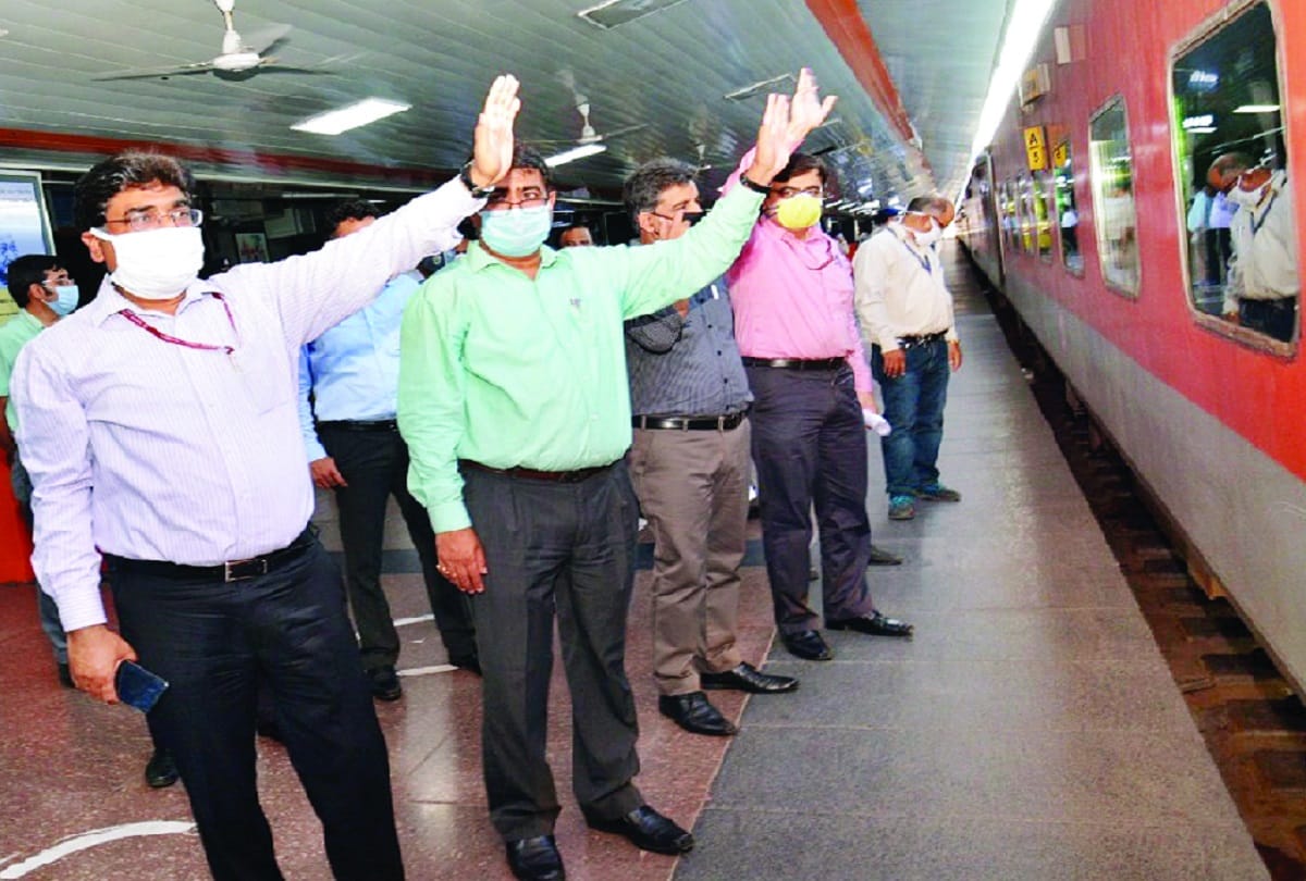 3461 passengers leave from New Delhi after 51 days 