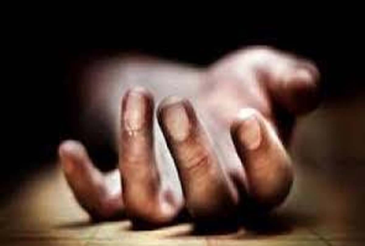unknown vehicle collision killed a worker crossing the road in jalaun