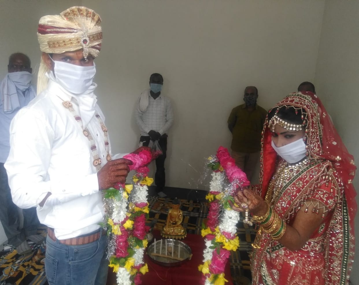 Five-five Baratis, including the groom, came, two daughters married