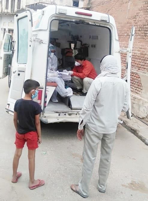 Covid-19 : Dehli police's employee positive.