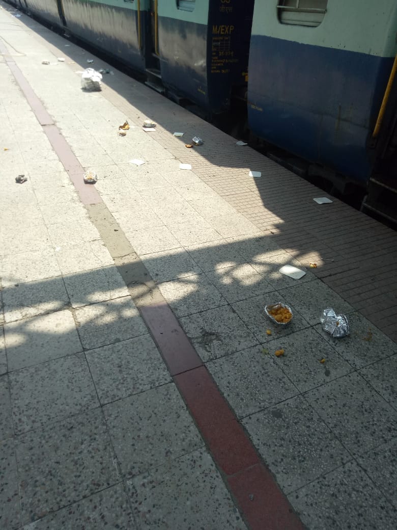Reality of facilities in special train, served smelly food