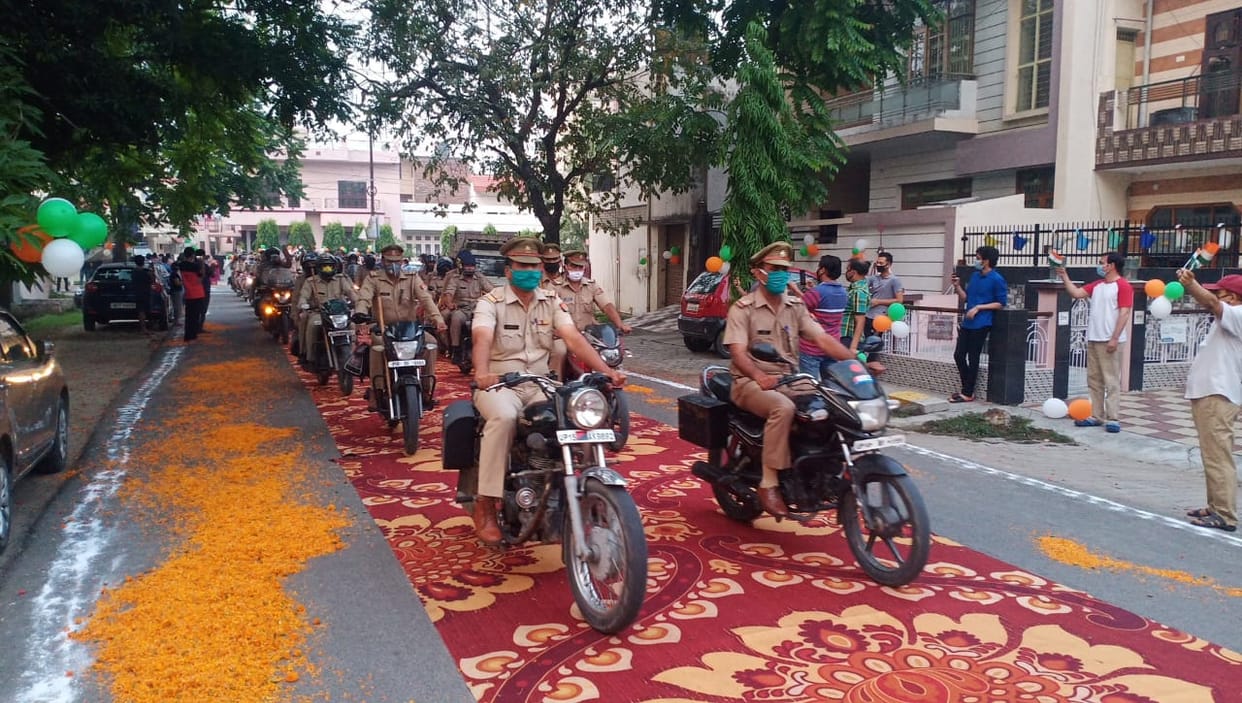 Karma warriors greeted by laying red carpet