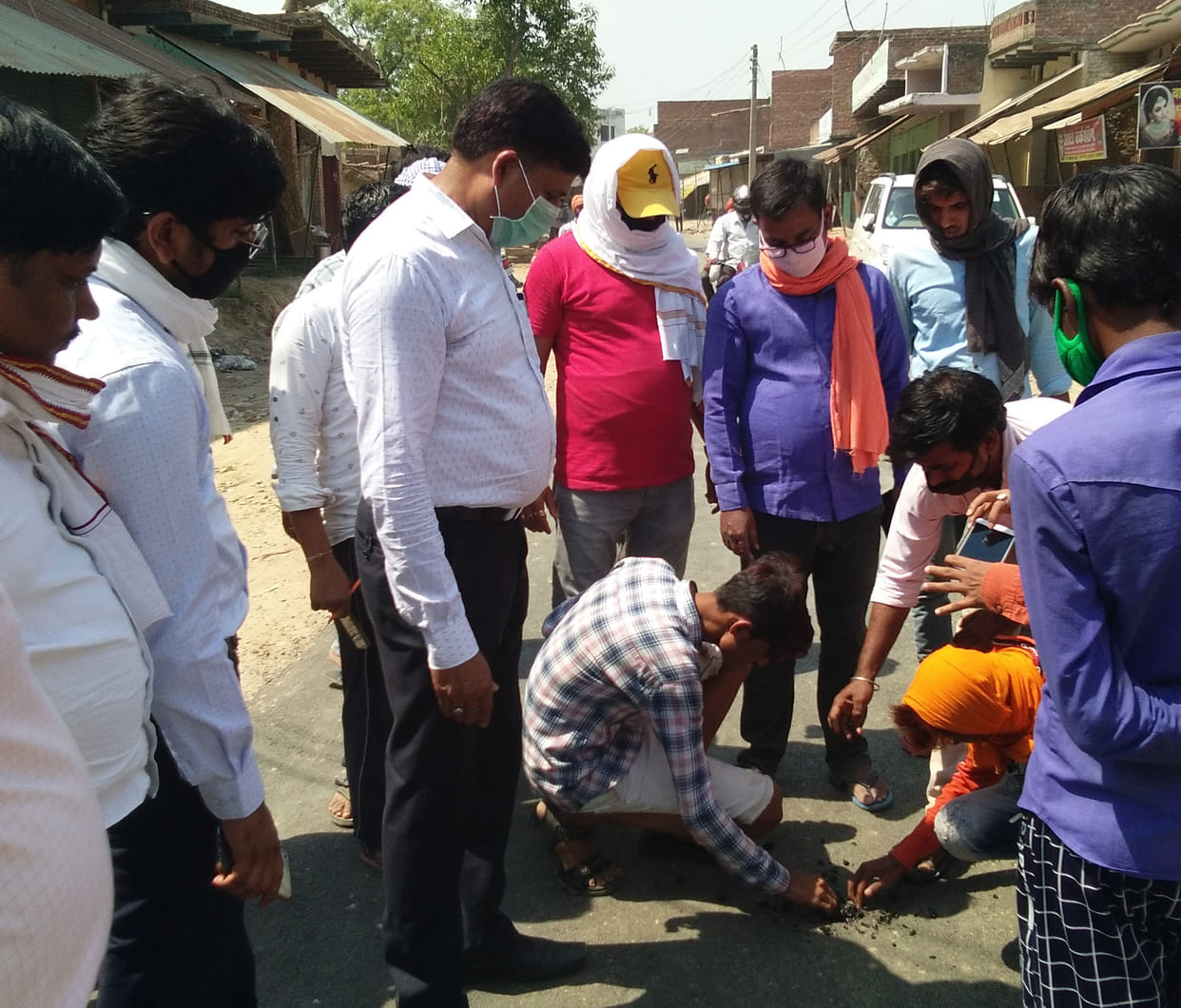 Traders stopped road construction