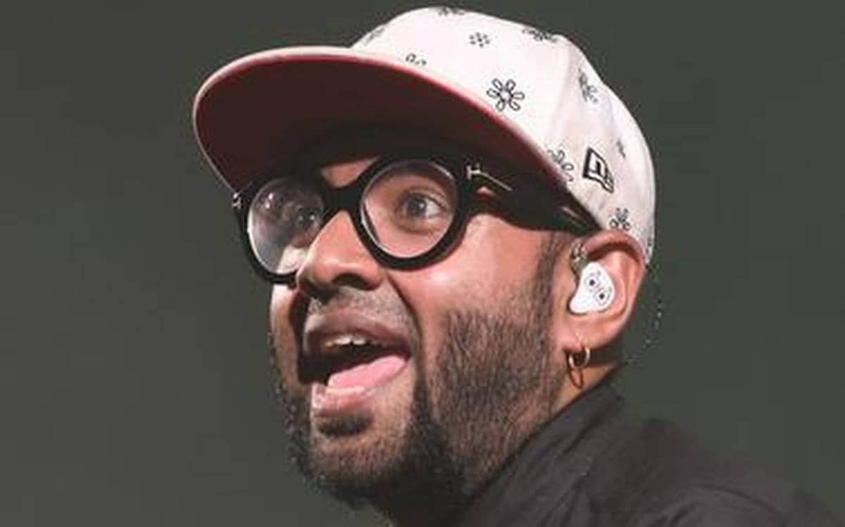 Benny Dayal got injured by drone camera during his Singing live concert shares video about his health update