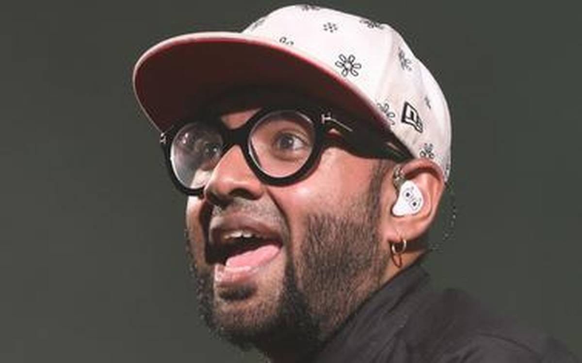Benny Dayal got injured by drone camera during his Singing live concert shares video about his health update