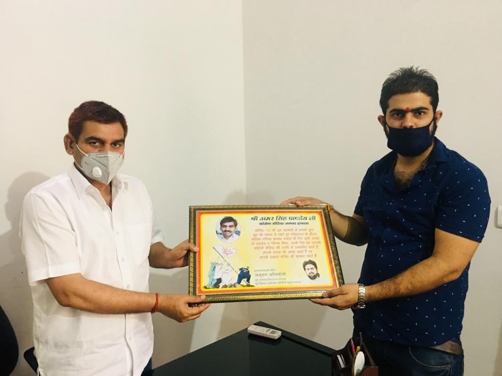 Hathras: Corona warriors honored in many places