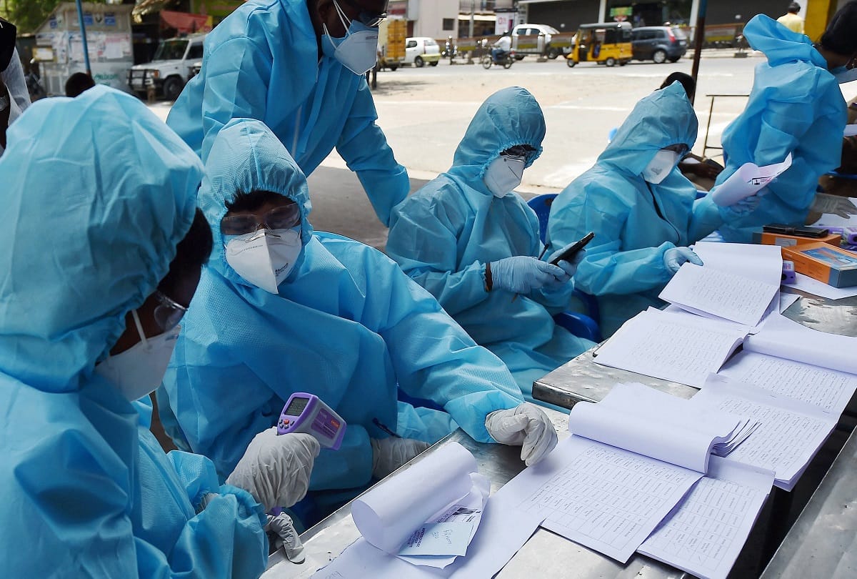 Coronavirus infection how much risk in home, office or Outside in Lockdown 4.0