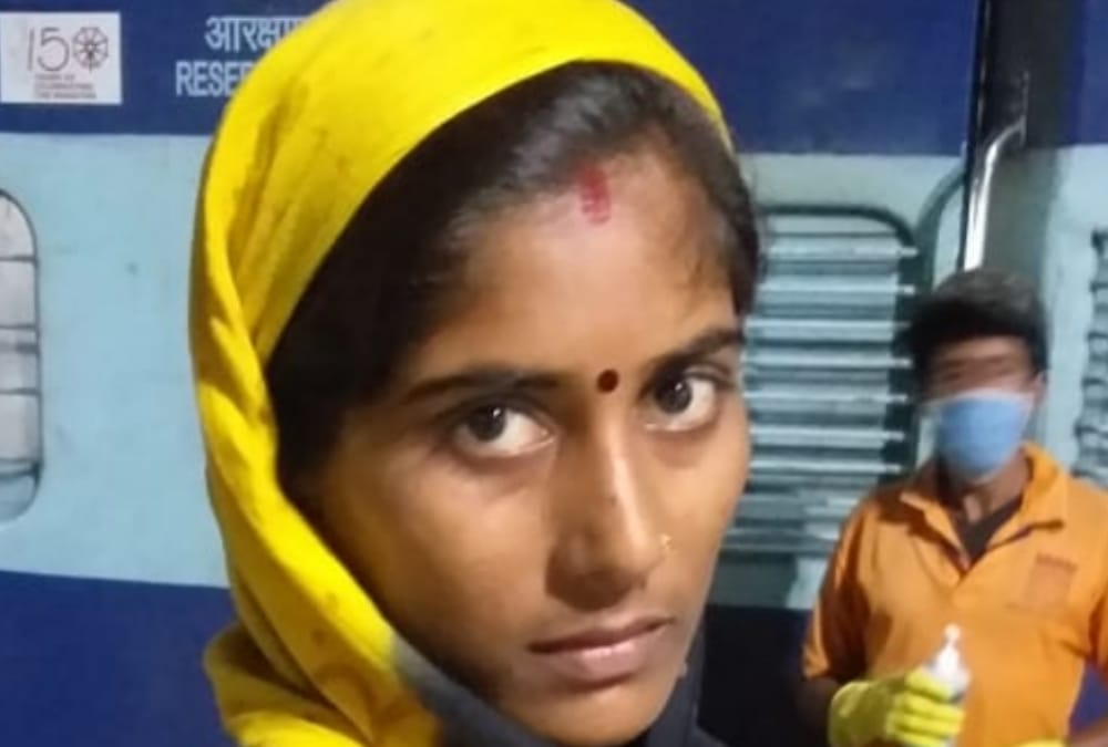passengers reached lucknow from kerala, had to pay for ticket