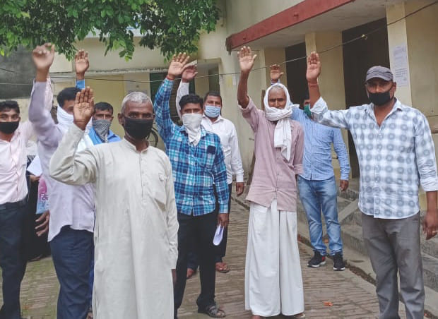 Protest of Patodi Vakkal villagers in SDM office