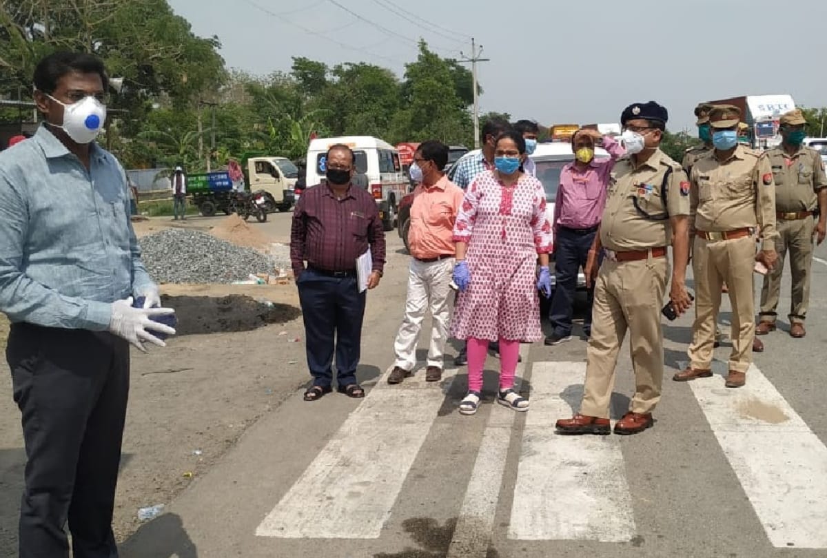 DM-SSP inspected on city road and check post during lockdown 3.0 in gorakhpur
