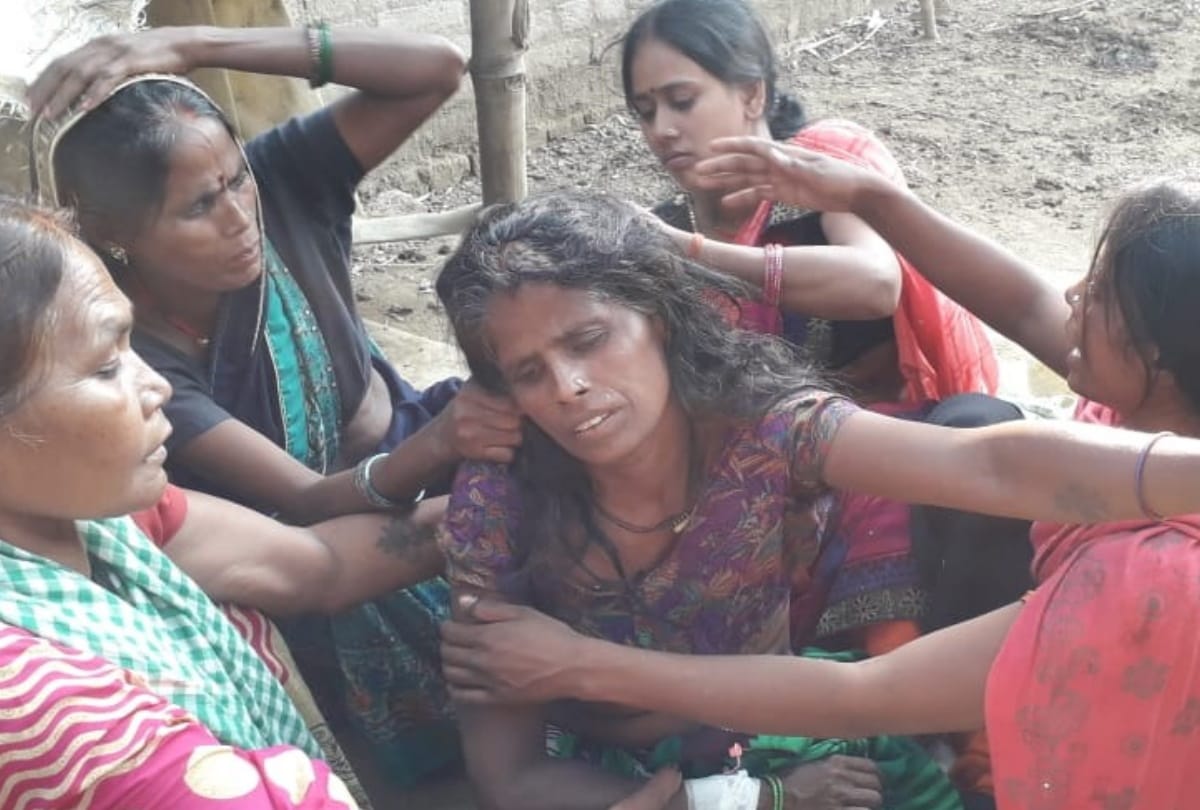 old man killed by beating sticks in kushinagar