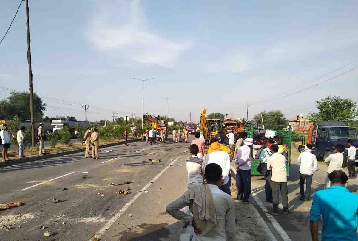 Three migrants died in a horrific road accident