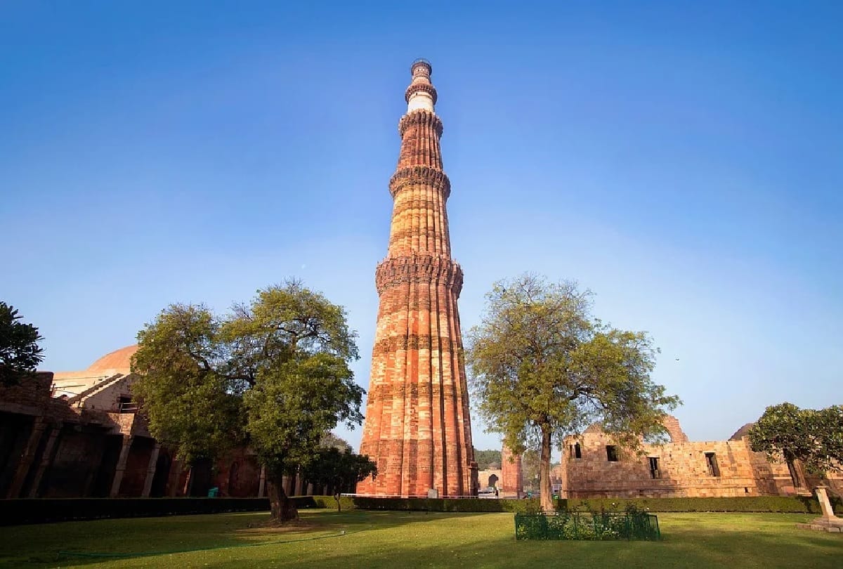 qutub minar interesting facts best travel spot in delhi