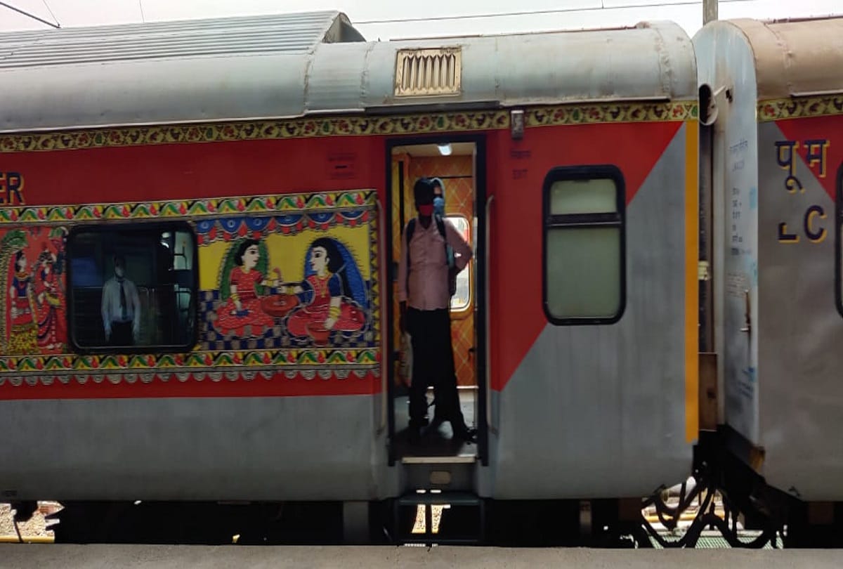 IRCTC Indian Railway news Two special trains will run from Delhi to UP Bihar from today and tomorrow, know  time table