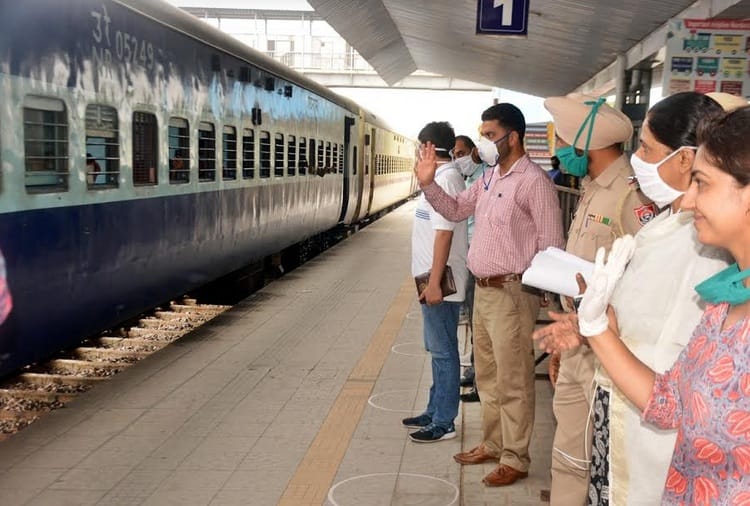 coronavirus, lockdown, Special Trains Left with Migrant Workers from Punjab