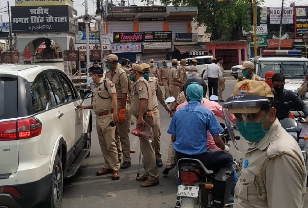 DM-SSP inspected on city road and check post during lockdown 3.0 in gorakhpur