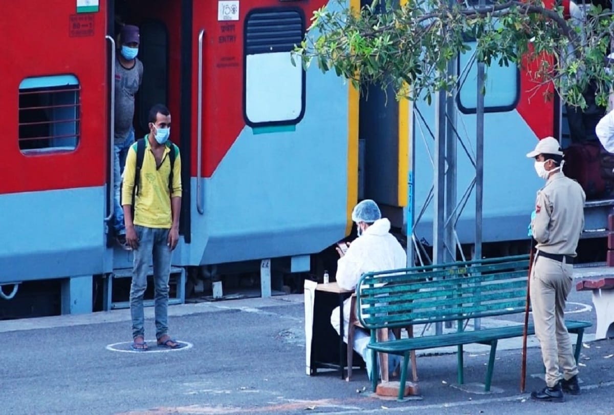 coronavirus in jammu and kashmir 1200 workers reached Udhampur by special train from Delhi