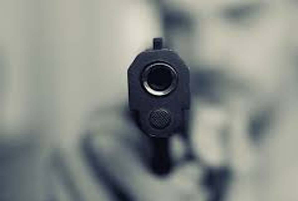 Friend shoots young man in Banda, crime news