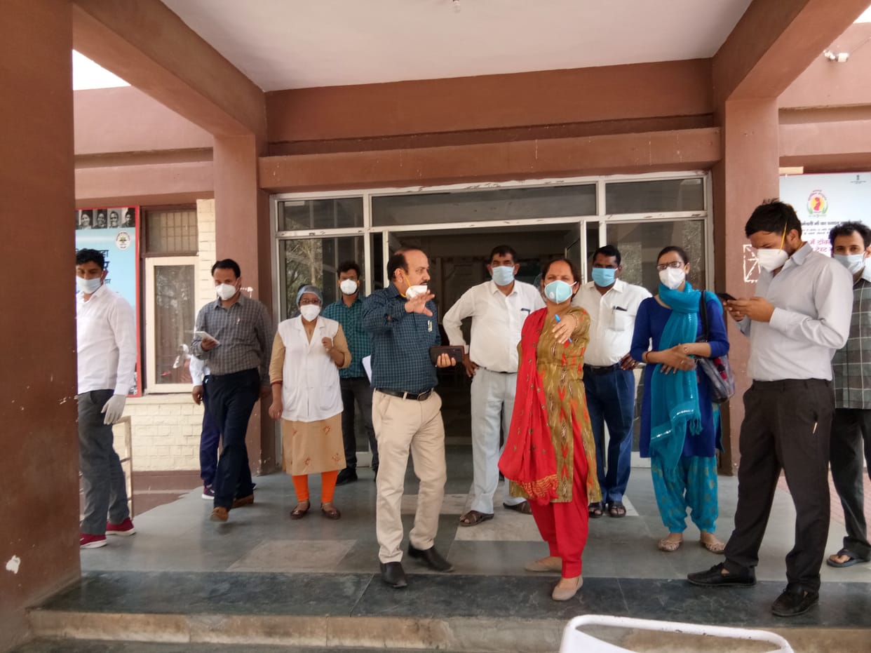 Fourth class employee of civil hospital got positive, six cases in district