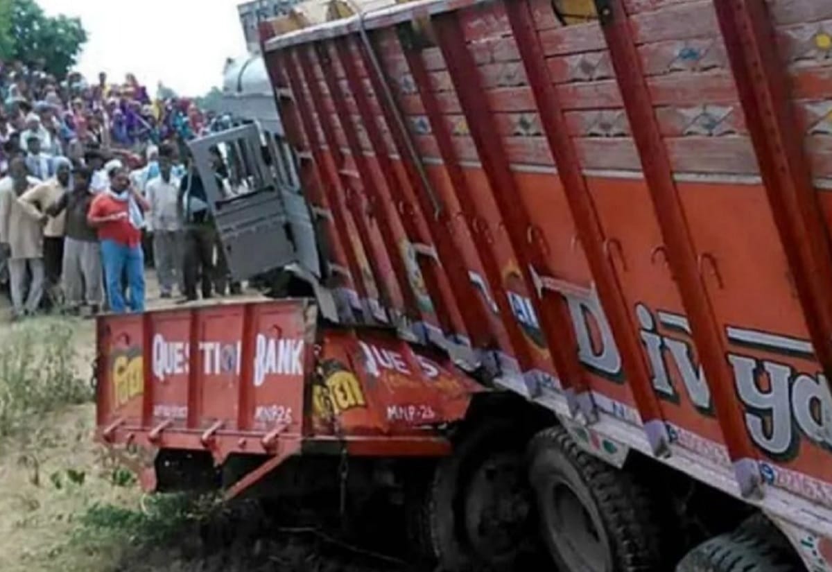 migrant labourers dead many injured after truck they were travelling in collided with bus in guna cantt area