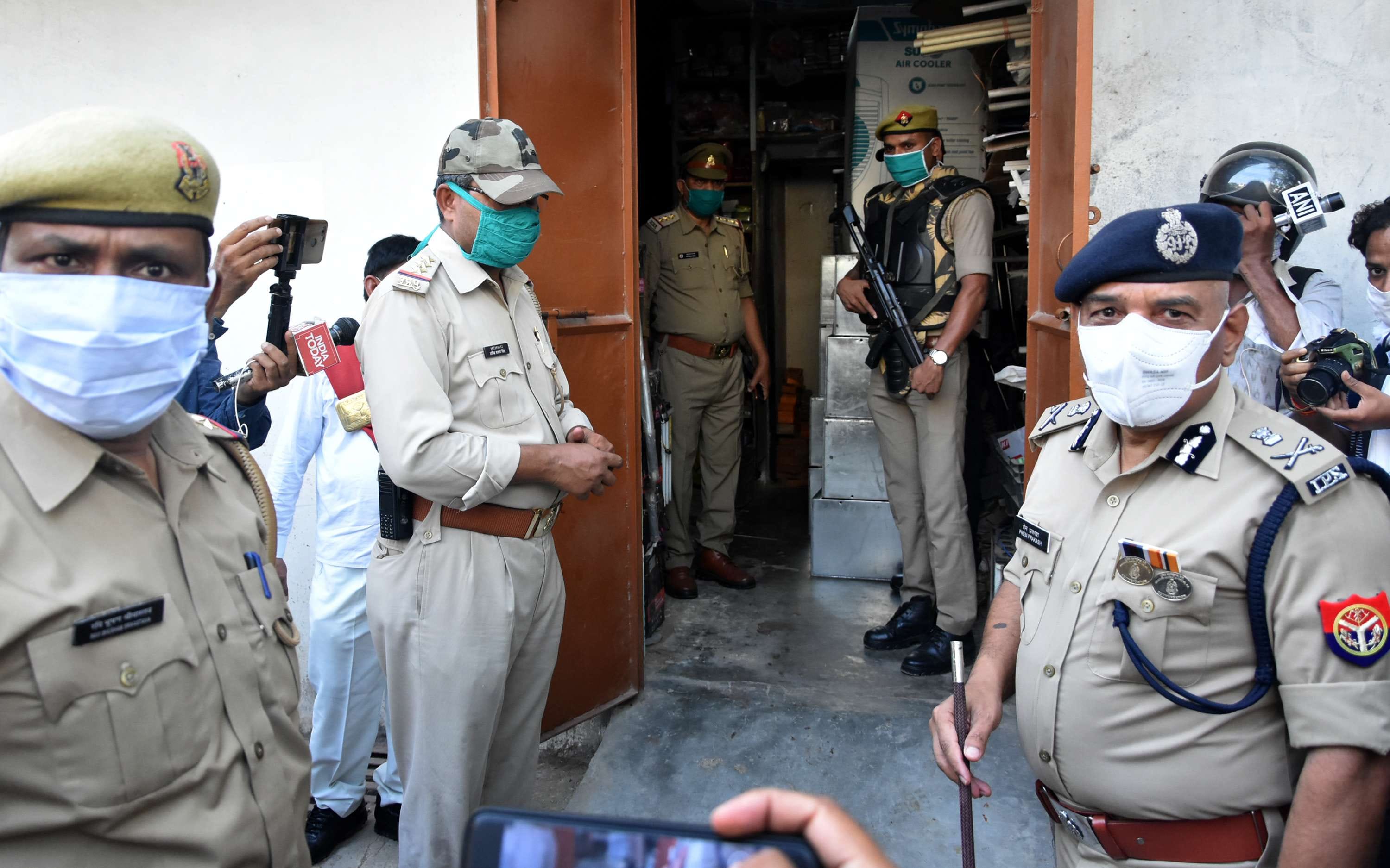 Prayagraj News Update: Prayagraj Murder Case: Two others, including girlfriend, were involved in the four murder plot, arrested