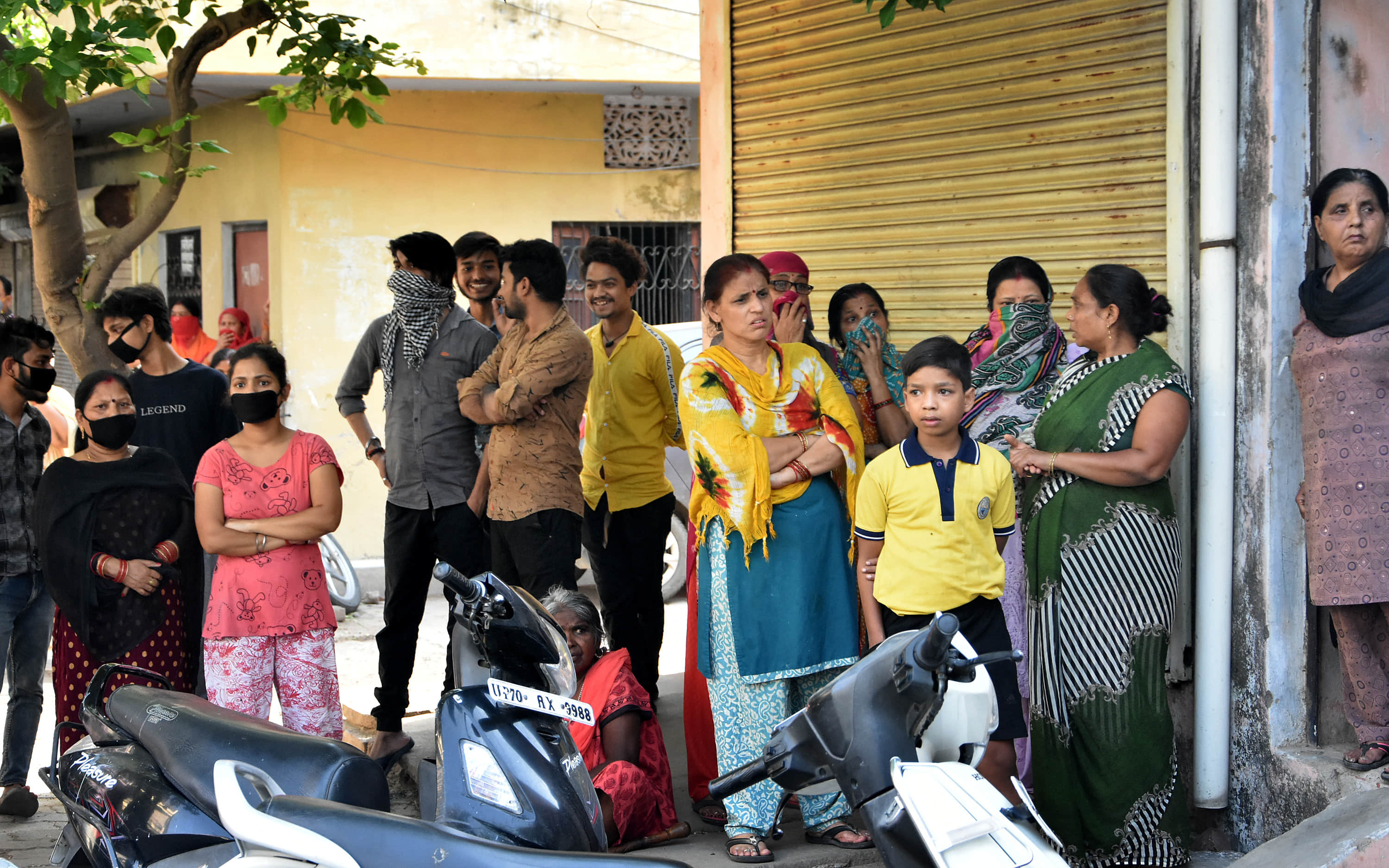 Parents, wife and sister murdered by betel nut in Prayagraj