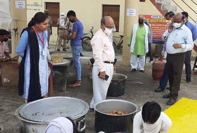 DM rebuffs DSO, EO for not providing food as per standard