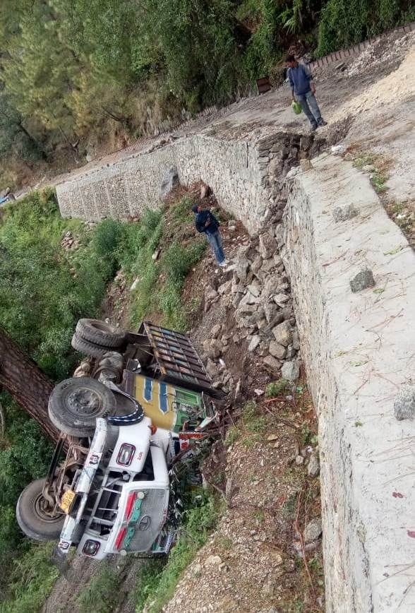 Couple injured in car accident