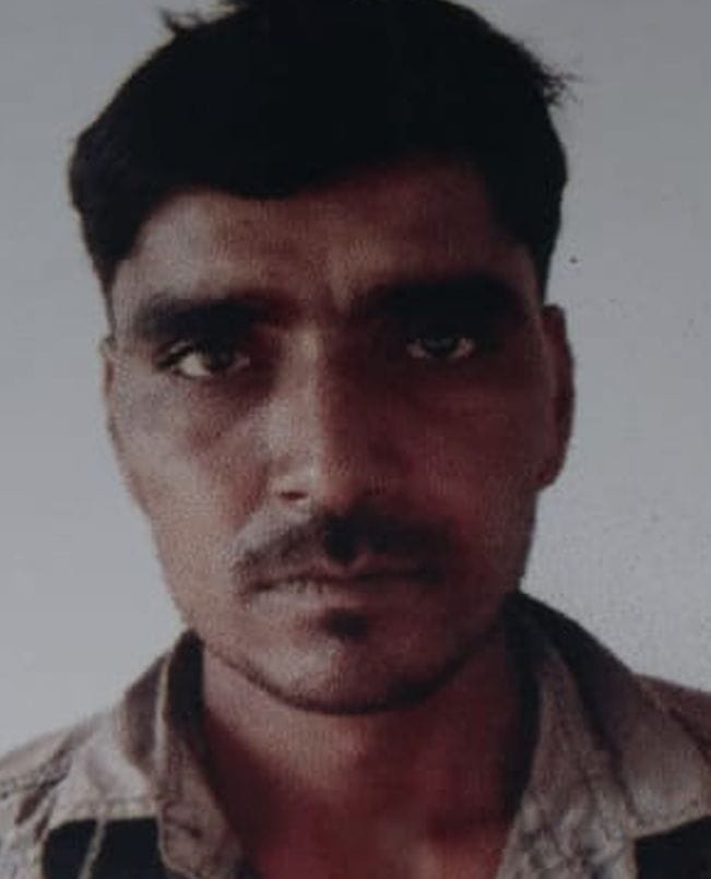 Pesticide spraying farmer dies