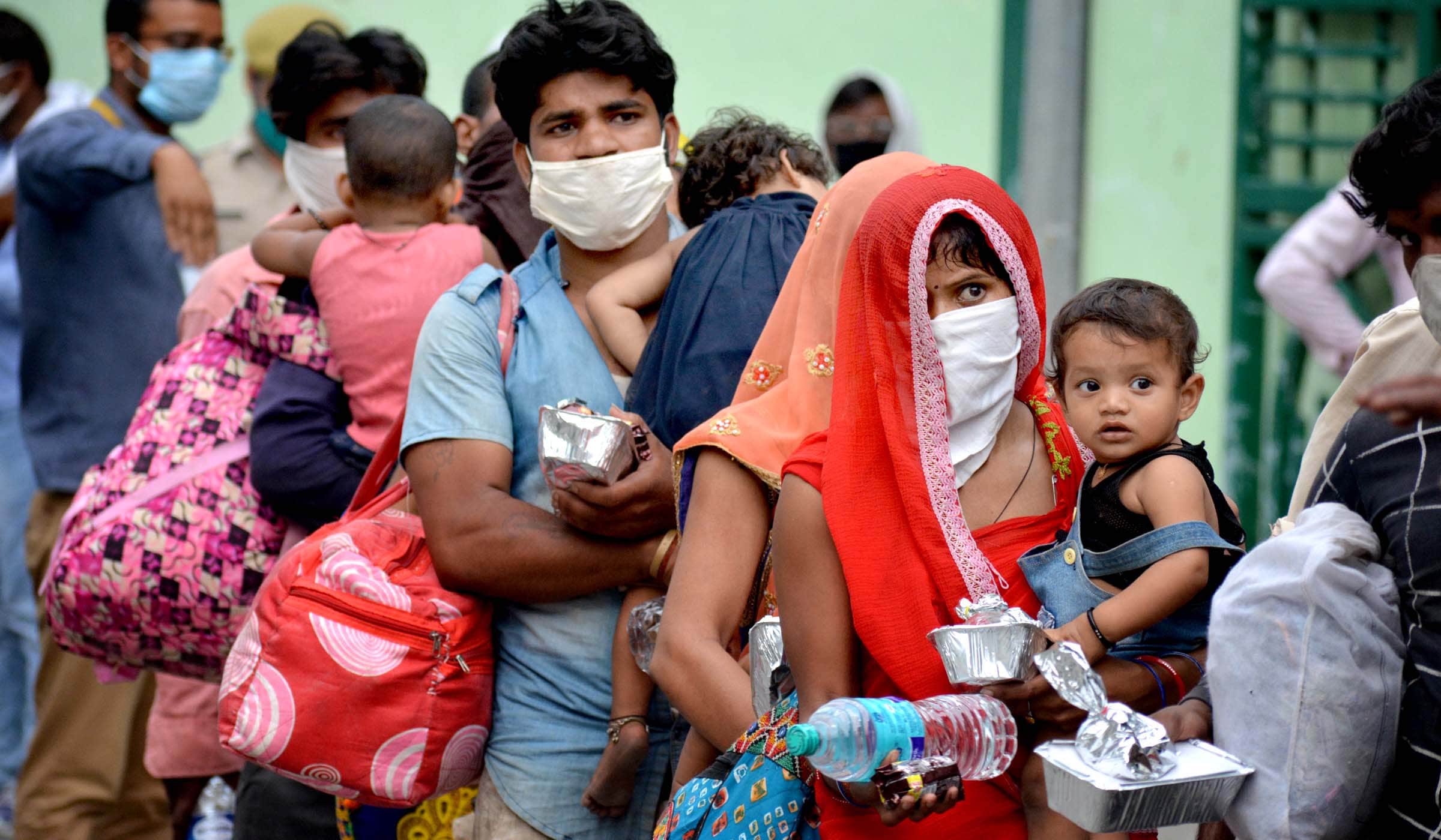 More than 5000 workers from three special trains arrived in Prayagraj