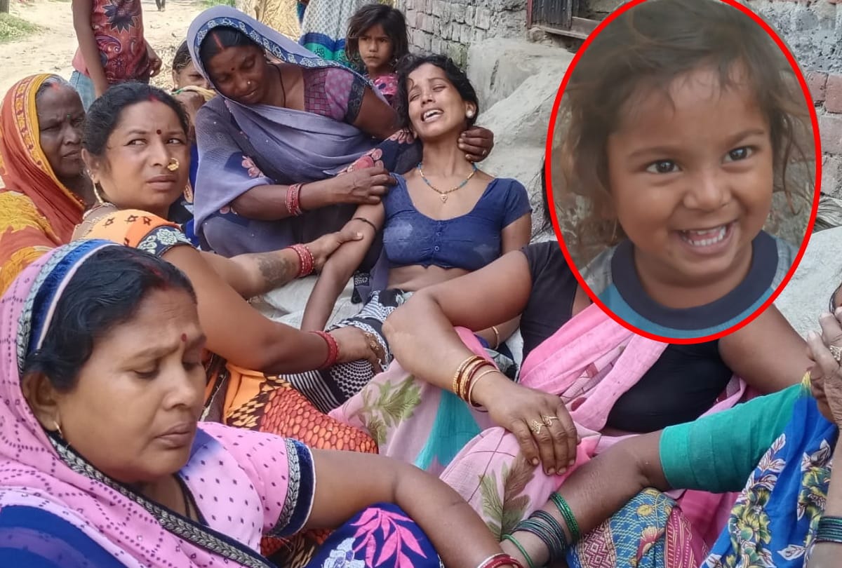 five year child killed in road accident in Maharajganj