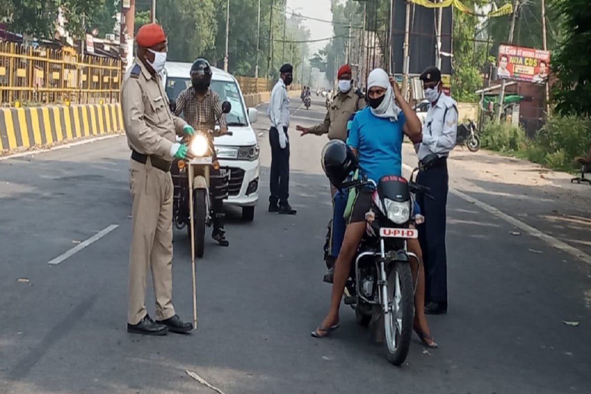 Meerut, Uttar Pradesh Lockdown Latest News Update Today, Police has conduct checking operation during the complete lockdown in the city
