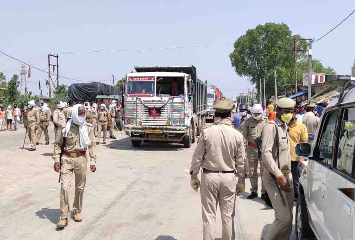 Lockdown: Uncontrollable truck crushed two bike riders