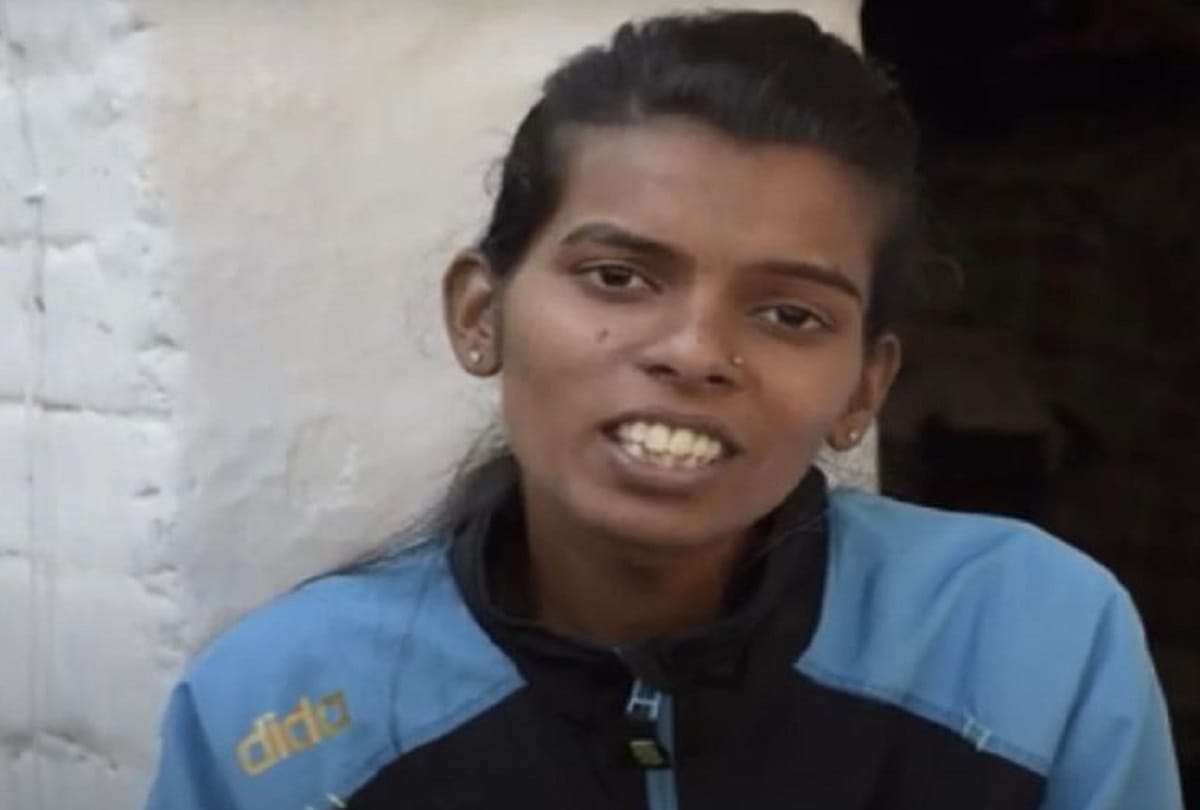 Coronavirus Lockdown Young Athlete Prajakta Godbole fighting with hunger in Nagpur slum