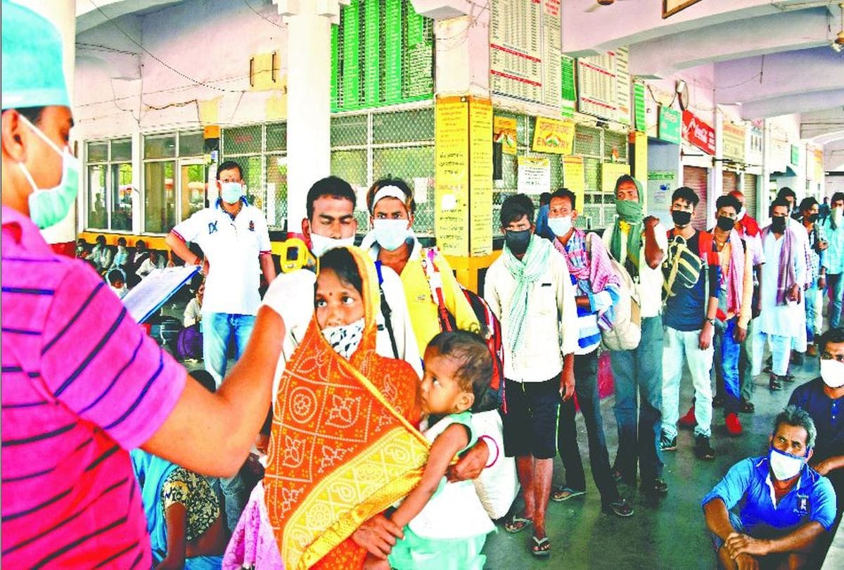 roadways buses rung for migrant workers from agra in lockdown